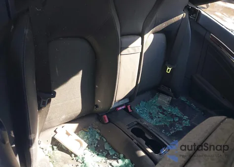 2014 Mercedes-Benz E 350 z USA, uszkodzony, nr VIN WDDKK5KFXEF276472